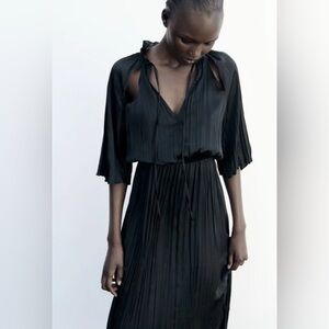 Zara Midi Dress Sz L Black Slit at Shoulders Tie V-Neck No Pleats Balletcore